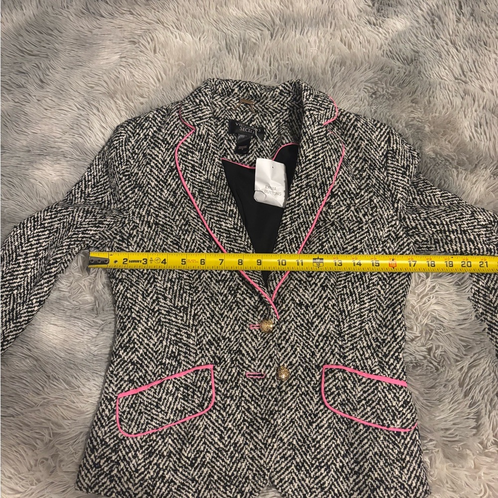 NWT Victoria’s Secret Black and White Blazer with Pink Trim - Picture 7 of 7